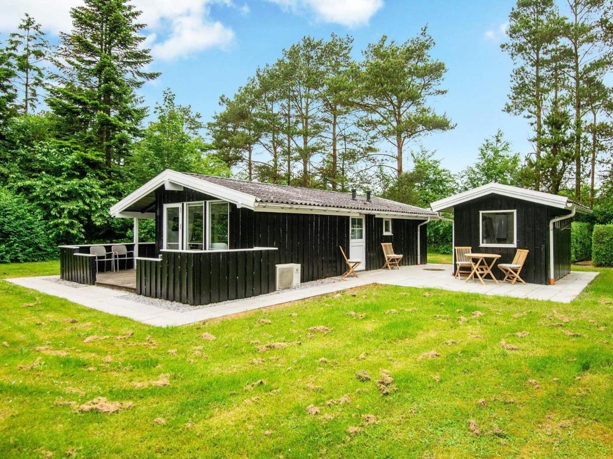 5 Person Holiday Home In Oksb L Dyreby Exterior foto